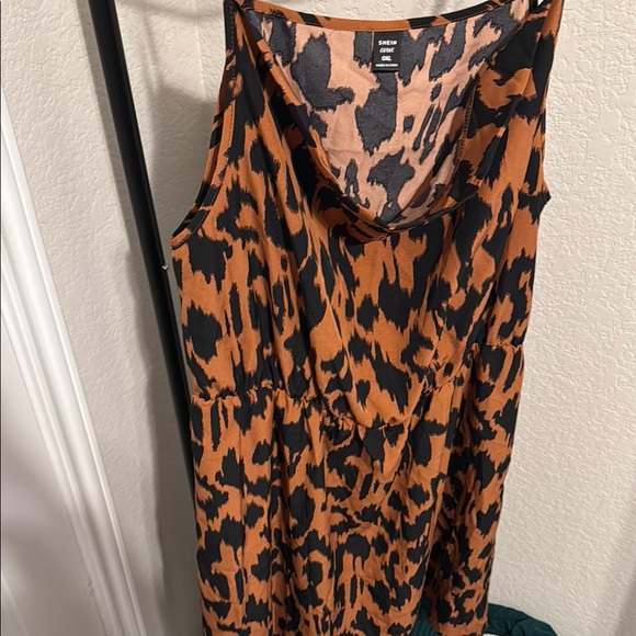 SHEIN Dresses & Skirts - Stylish Animal Print Sleeveless Dress